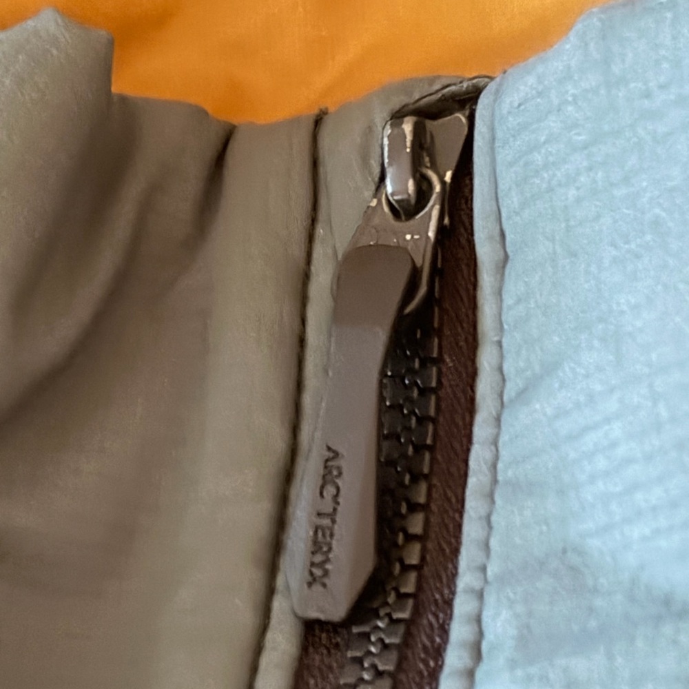 Arc’Teryx Men’s Green Atom Hoody - Picture 4 of 5